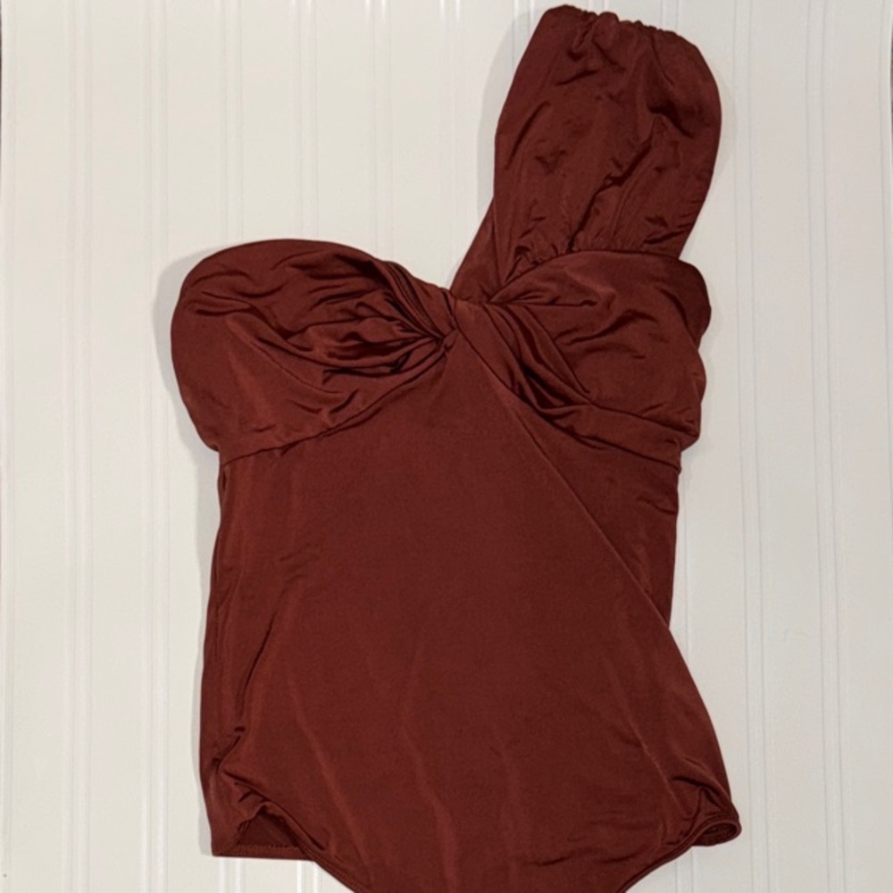 Brown One-Shoulder Body Contour Bodysuit